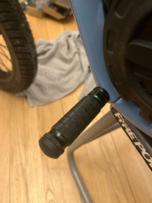 Both sided foot lock