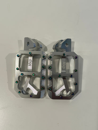 Mxp foot pegs 4 week pre order
